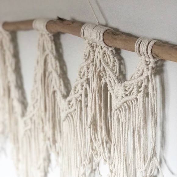 NEW Large Handmade Macramé Wall Hanging - Picture 3 of 4